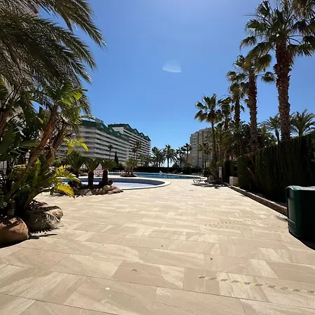 En Primera Linea De La Playa De Apartment *